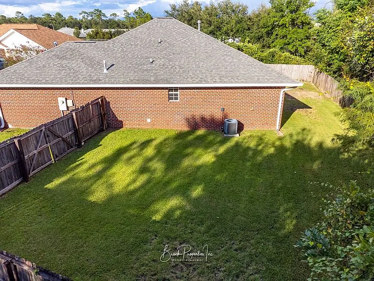 4718 Lemoyne Vis — Photo 28
