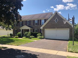 1984 Somerset Ln, Wheaton, IL 60189