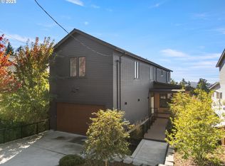 3718 SW Hillside Dr, Portland, OR 97221