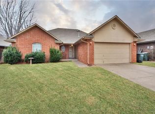 601 Firelane Rd, Edmond, OK 73003