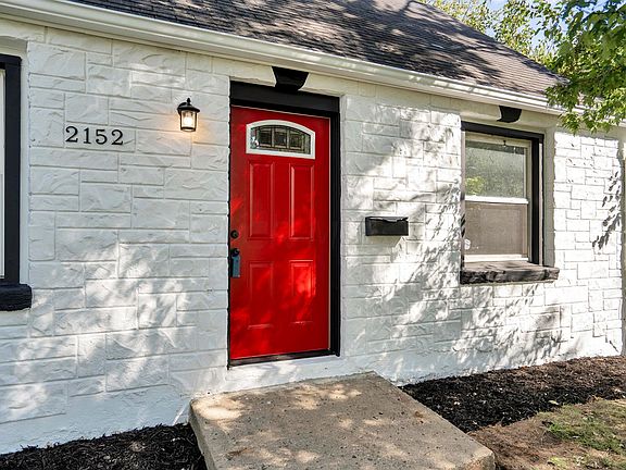 4th image of 2152 Ontario St