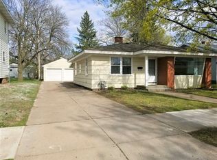 1217 S 11th Ave, Wausau, WI 54401