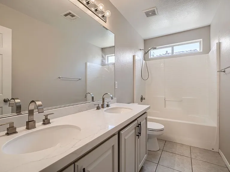 4782 Manderston Ct — Photo 17