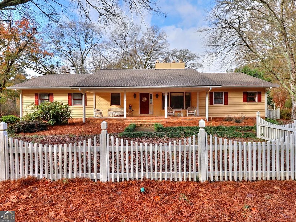 1st image of 1221 Twin Pines Dr