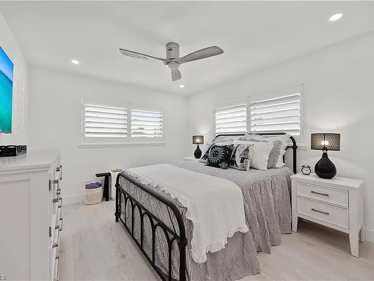 2100 Gulf Shore Blvd N #101 — Photo 18