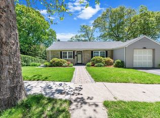 27 Cricket Ln, West Roxbury, MA 02132