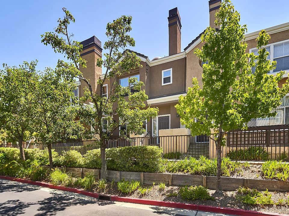 1st image of 420 Camille Cir Unit 15