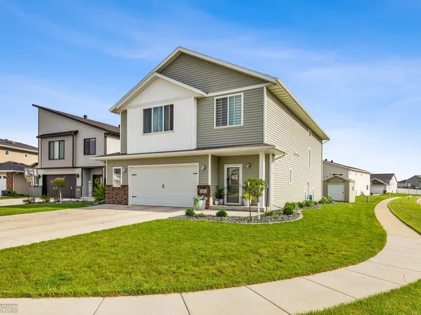 5261 8th Ct W, West Fargo, ND 58078