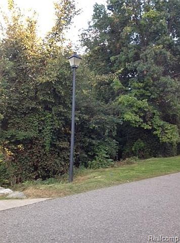 2nd image of 16194 Pine Lake Forest Ct
