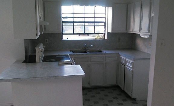 3rd image of 4820 Eloy St