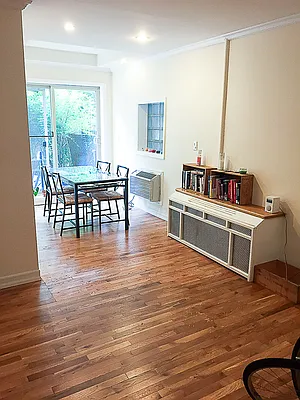 Rented by Francine Realty | media 2