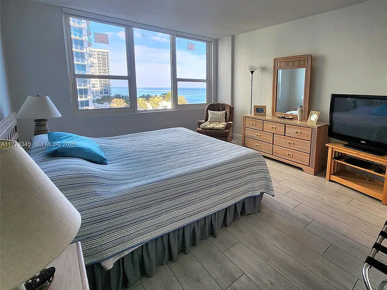 3505 S Ocean Dr #610 — Photo 10
