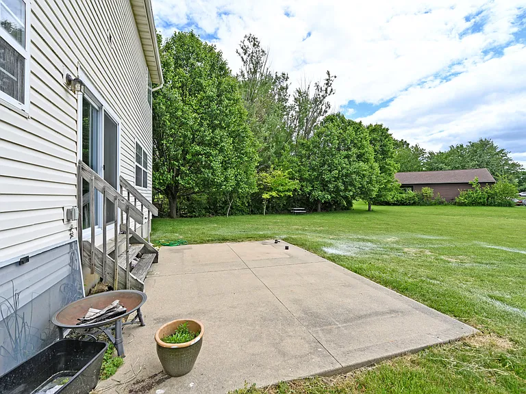 8097 Winding Creek Ct — Photo 49