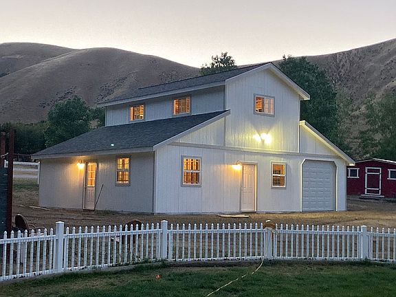 raised center aisle barn