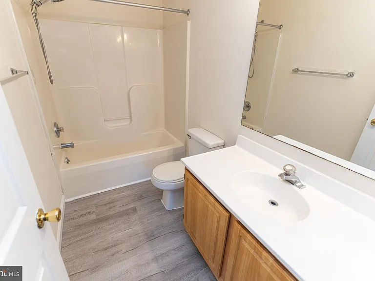 3500 Sanibel Cir #3516 — Photo 27