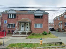 196 Tuxedo Pkwy, Newark, NJ