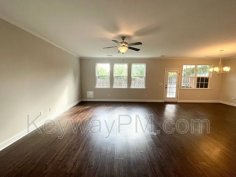 1206 Cobblefield Dr — Photo 4