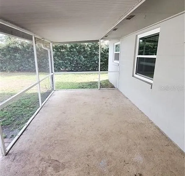 2267 Coventry Dr — Photo 20