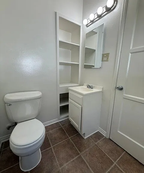 116 E Buckthorn St #H — Photo 11