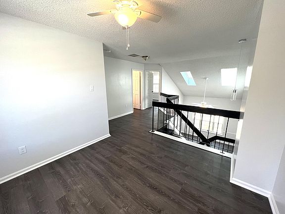 5th image of 27 Lavister Dr
