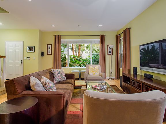 3rd image of 6020 Seabluff Dr Unit 110