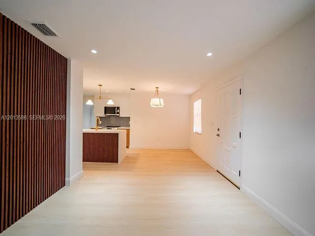 1550 S Greenway Dr — Photo 12