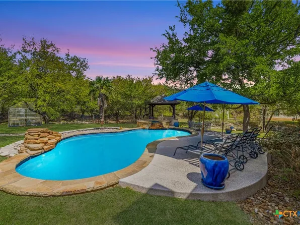 205 W Majestic Oak Ln, Georgetown, TX 78633