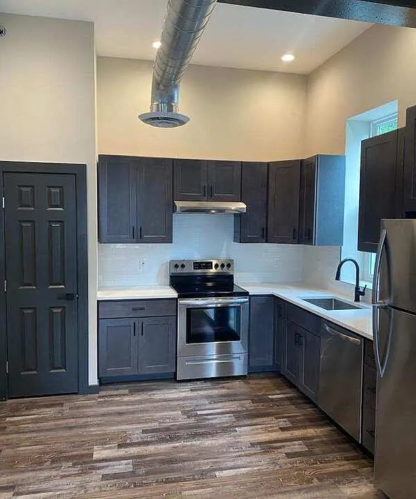 766 Main St #1