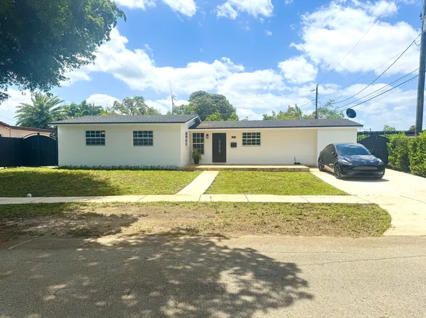 8320 NW 180th St, Hialeah, FL 33015
