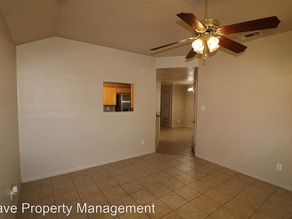 4th image of 1510 Nicholas Cir APT B