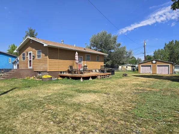 2611 Mizpah St, Miles City, MT 59301