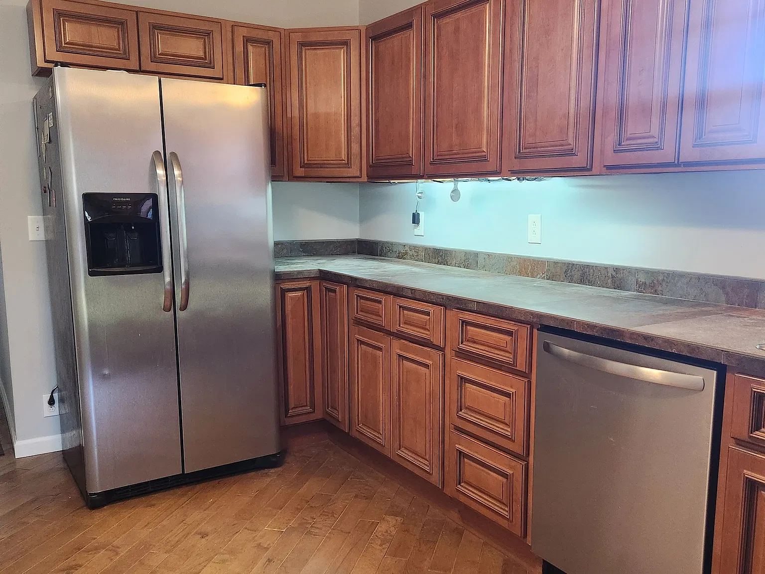 3 bed, 975 sqft, $1,450 — Photo 4
