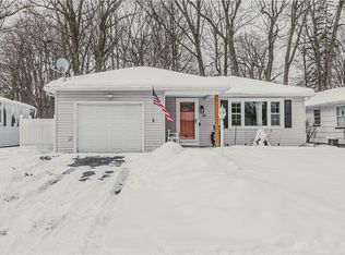 25 Walnut Park, Rochester, NY 14622