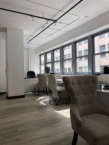 1st image of 131 W 33rd St Suite 10B