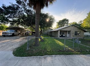 612 S Plant Ave, Boerne, TX 78006