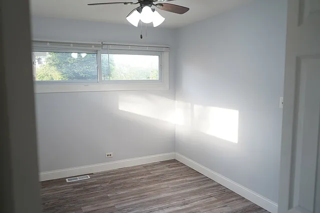 8660 Frontage Rd — Photo 20