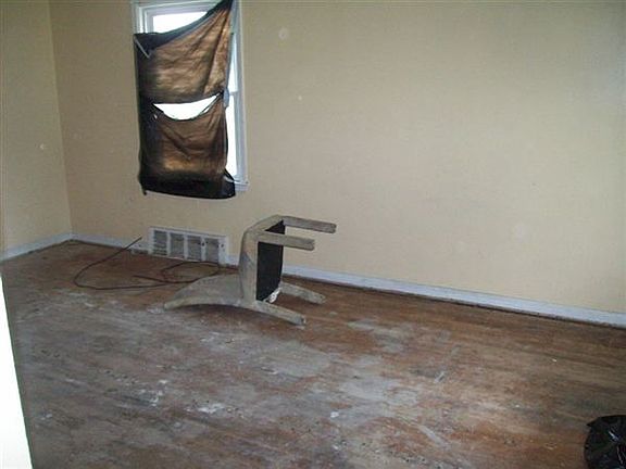 15377 STRATHMOOR (4)