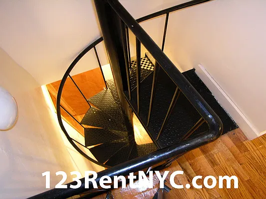 Rented by Chartwell Manhattan Realty | media 5