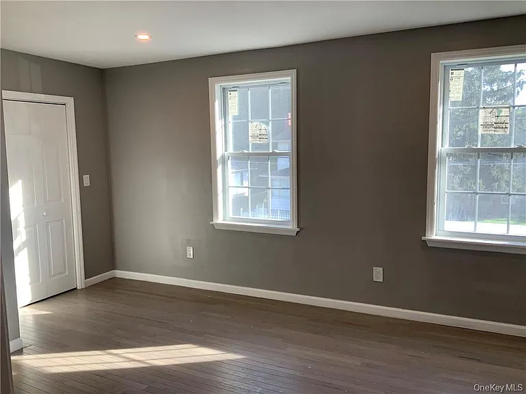 754 Broadway — Photo 10
