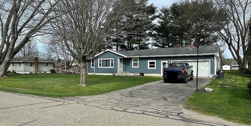 1st image of 122 Darla Dr