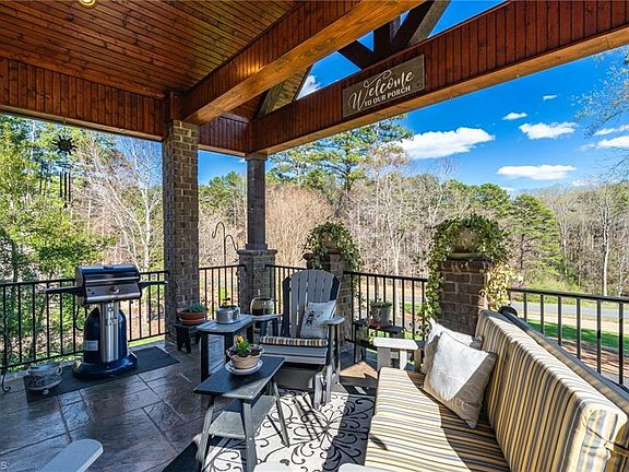 5th image of 2626 Fox Ridge Rd
