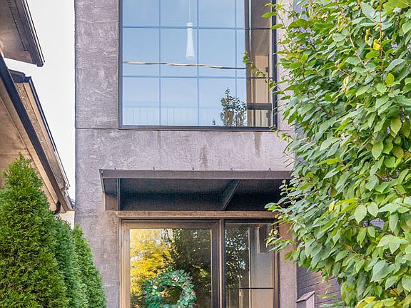 3rd image of 598 Lathrop St