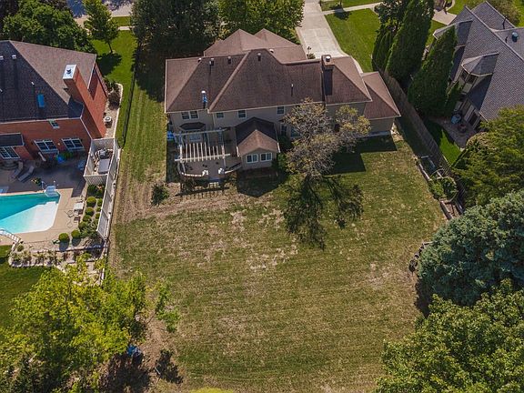 4th image of 10 Stoney Ct
