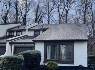 51 Peregrine Dr, Voorhees, NJ 08043