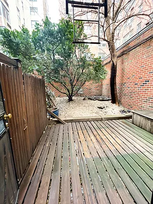 Rented by Urban Real Estate Inc | media 19