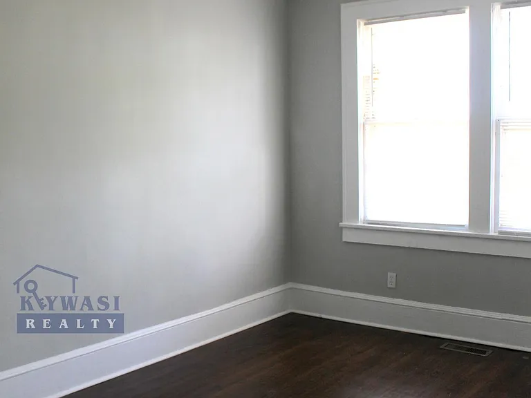 501 S Lee St — Photo 7