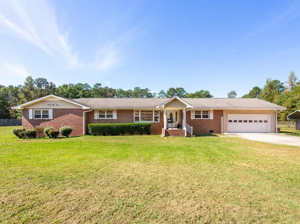 890 Kelly Lynn Dr, Anniston, AL 36207