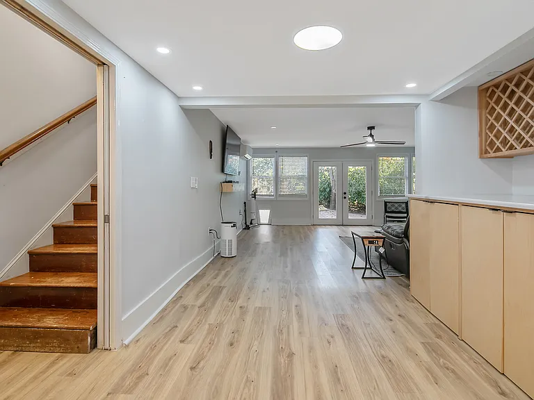 1208 Goodview Ave — Photo 14