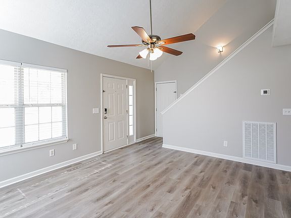 5th image of 146 Homestead Pl