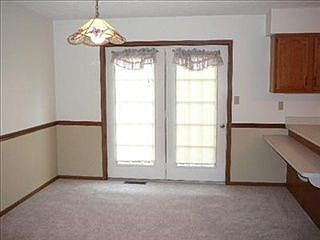 3rd image of 144 Royal Crest Dr Unit I